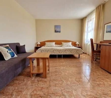 Family Hotel Selena Nesebar Exteriér fotografie